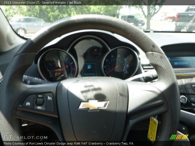 Silver Ice Metallic / Jet Black 2013 Chevrolet Cruze LT
