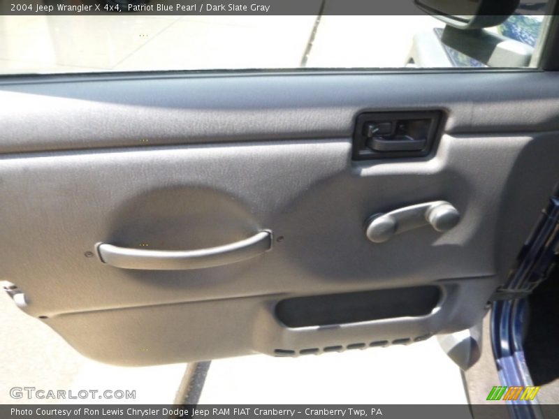 Patriot Blue Pearl / Dark Slate Gray 2004 Jeep Wrangler X 4x4
