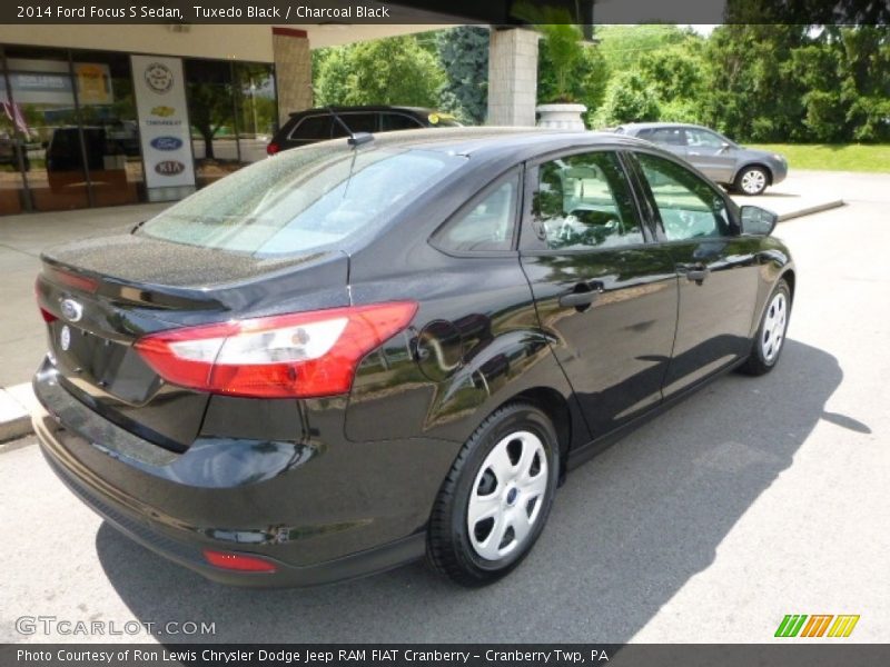 Tuxedo Black / Charcoal Black 2014 Ford Focus S Sedan