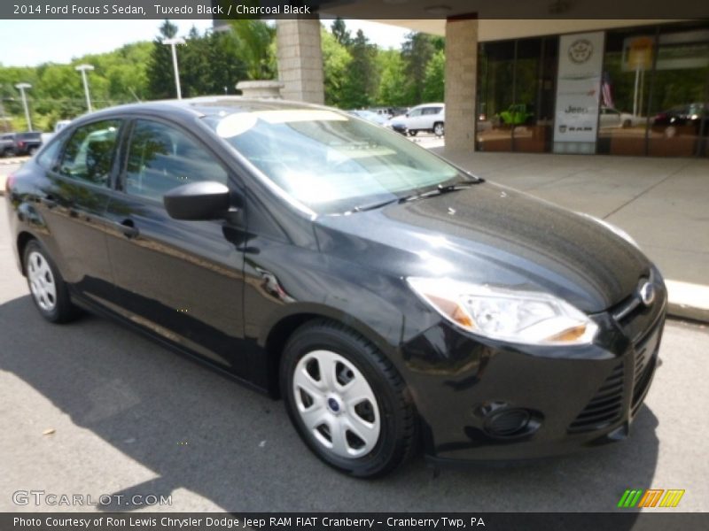 Tuxedo Black / Charcoal Black 2014 Ford Focus S Sedan