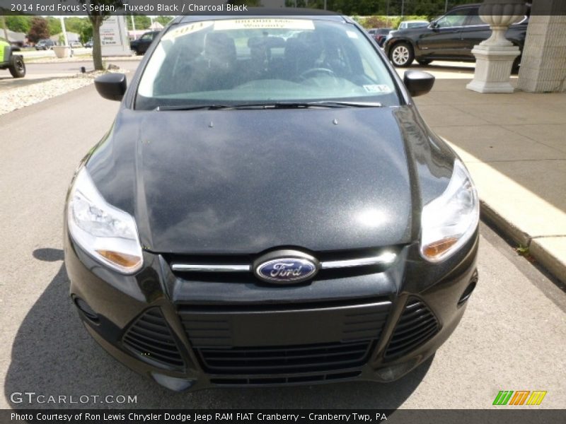 Tuxedo Black / Charcoal Black 2014 Ford Focus S Sedan