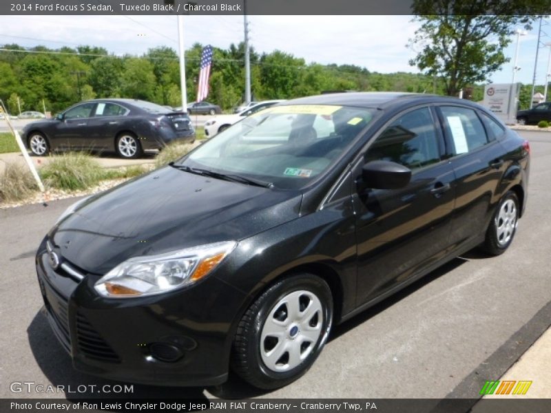 Tuxedo Black / Charcoal Black 2014 Ford Focus S Sedan