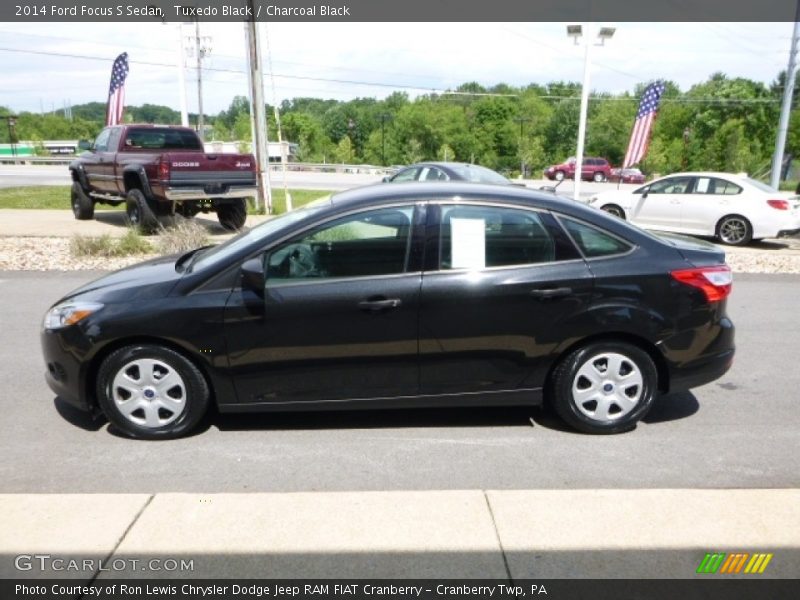 Tuxedo Black / Charcoal Black 2014 Ford Focus S Sedan