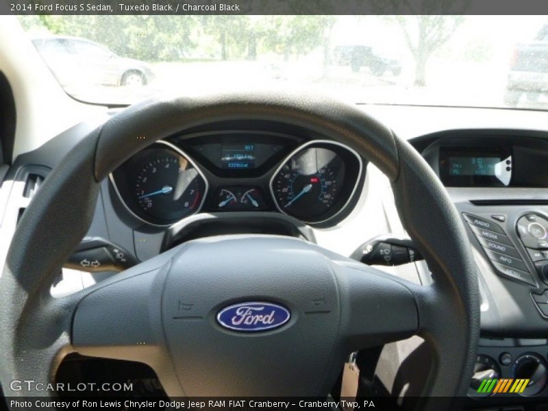 Tuxedo Black / Charcoal Black 2014 Ford Focus S Sedan