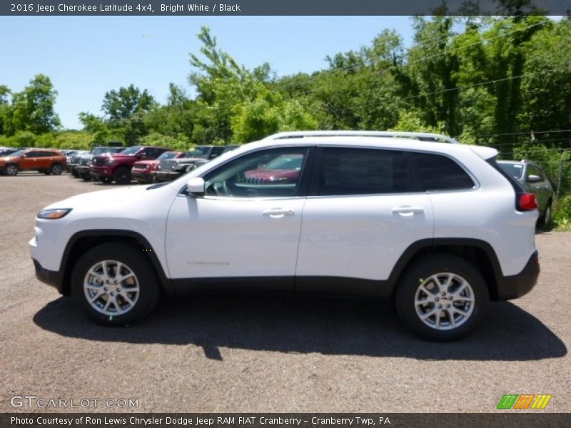 Bright White / Black 2016 Jeep Cherokee Latitude 4x4