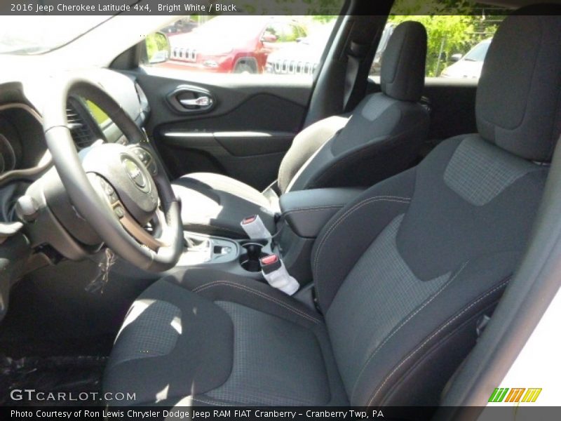 Bright White / Black 2016 Jeep Cherokee Latitude 4x4