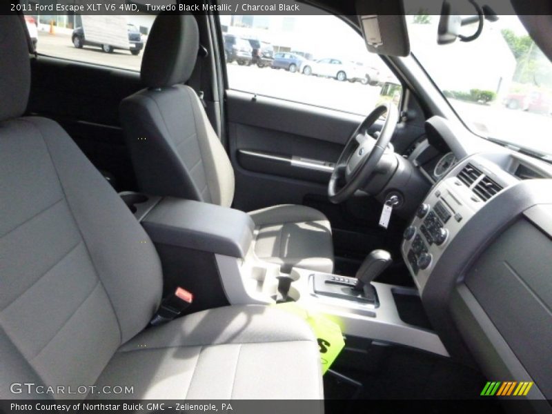 Tuxedo Black Metallic / Charcoal Black 2011 Ford Escape XLT V6 4WD