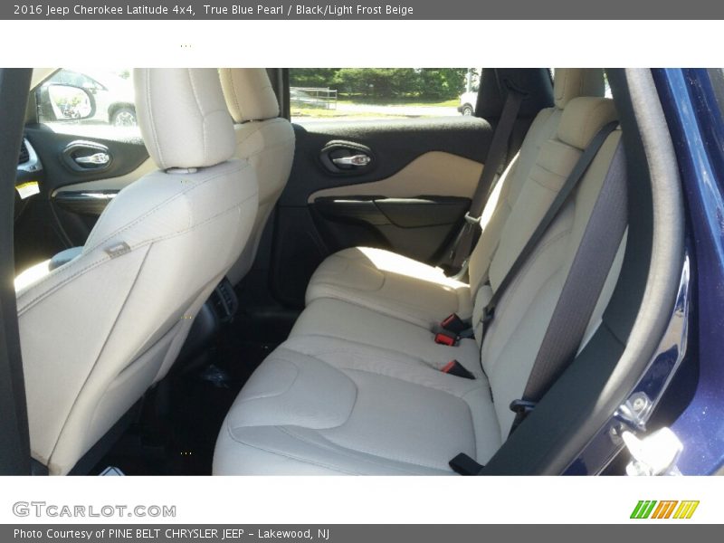 True Blue Pearl / Black/Light Frost Beige 2016 Jeep Cherokee Latitude 4x4