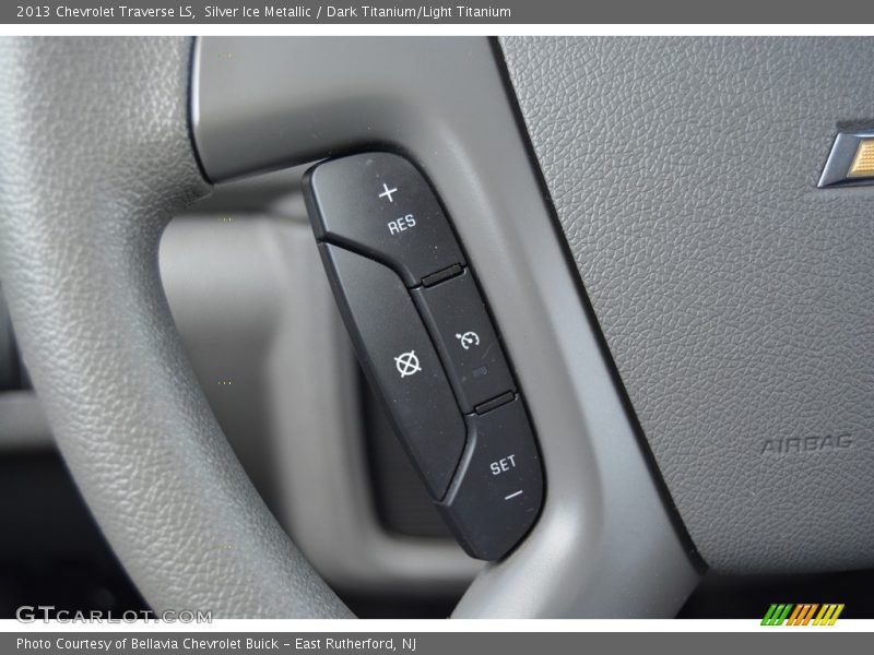 Silver Ice Metallic / Dark Titanium/Light Titanium 2013 Chevrolet Traverse LS