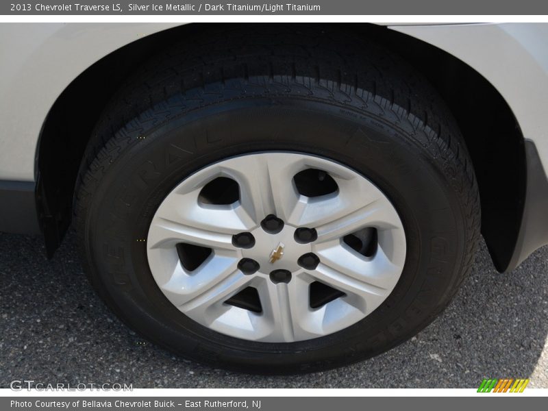 Silver Ice Metallic / Dark Titanium/Light Titanium 2013 Chevrolet Traverse LS