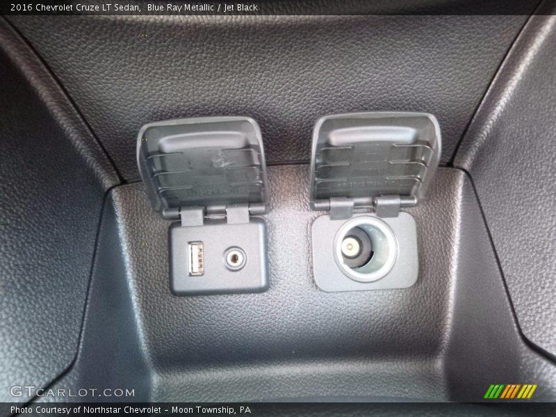 Blue Ray Metallic / Jet Black 2016 Chevrolet Cruze LT Sedan
