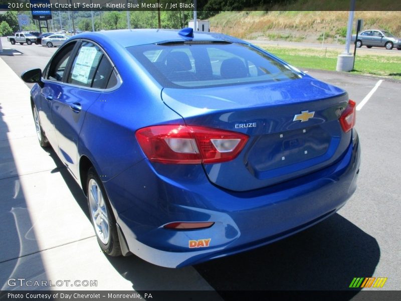 Kinetic Blue Metallic / Jet Black 2016 Chevrolet Cruze LT Sedan