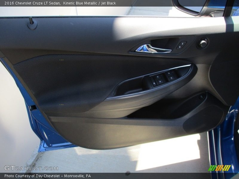 Kinetic Blue Metallic / Jet Black 2016 Chevrolet Cruze LT Sedan