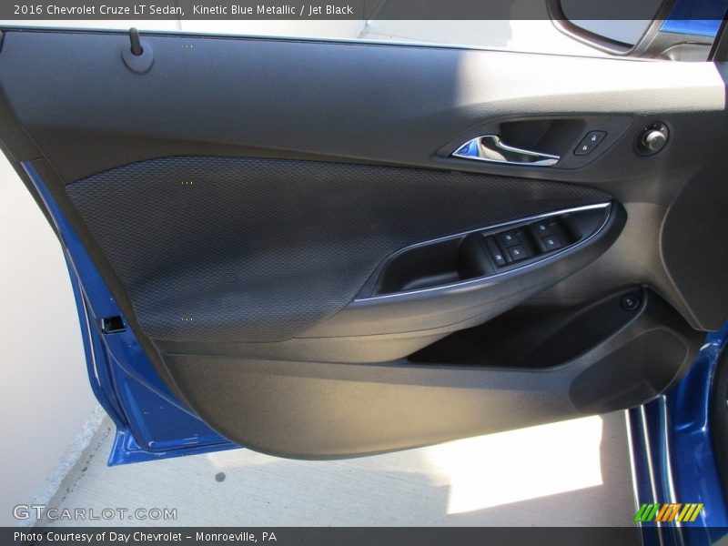 Kinetic Blue Metallic / Jet Black 2016 Chevrolet Cruze LT Sedan