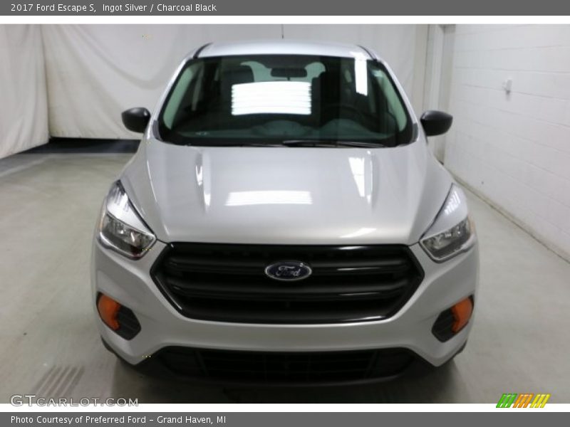 Ingot Silver / Charcoal Black 2017 Ford Escape S