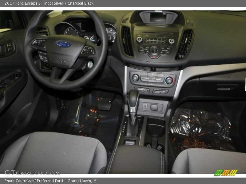 Ingot Silver / Charcoal Black 2017 Ford Escape S