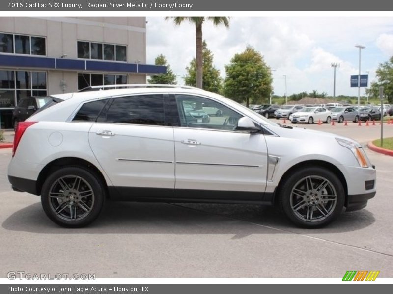 Radiant Silver Metallic / Ebony/Ebony 2016 Cadillac SRX Luxury