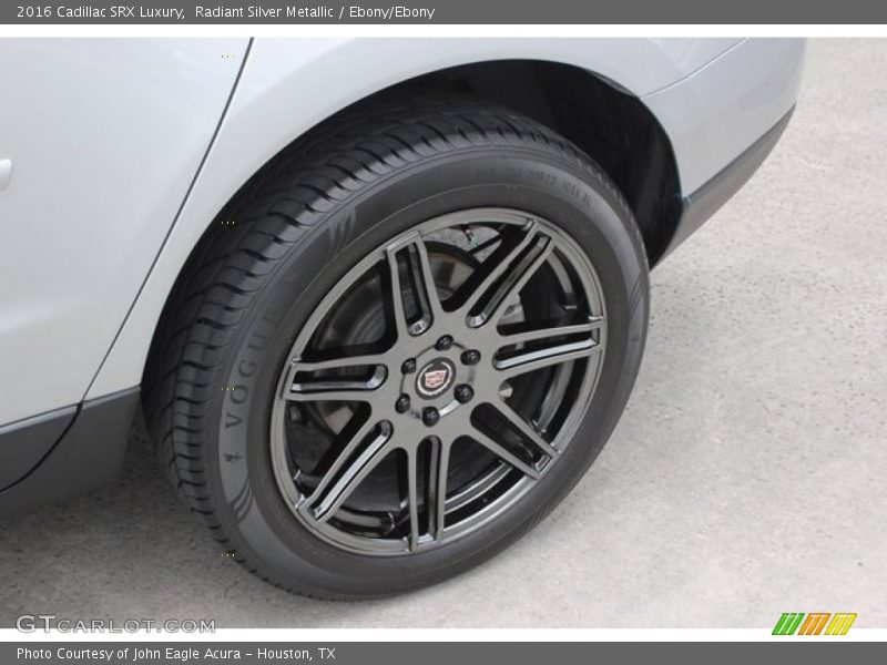 Radiant Silver Metallic / Ebony/Ebony 2016 Cadillac SRX Luxury
