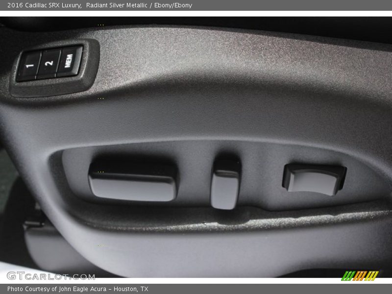 Radiant Silver Metallic / Ebony/Ebony 2016 Cadillac SRX Luxury