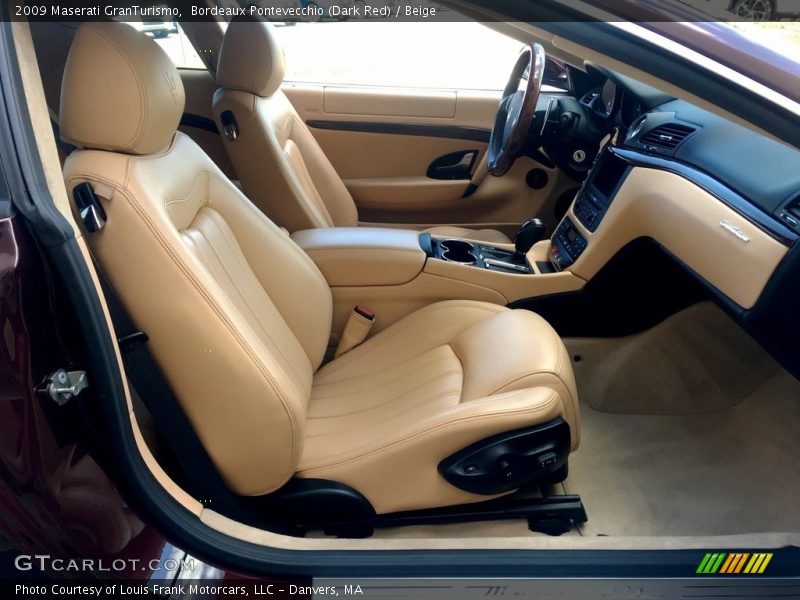 Bordeaux Pontevecchio (Dark Red) / Beige 2009 Maserati GranTurismo