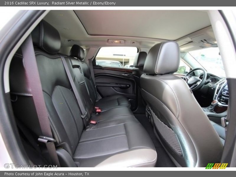 Radiant Silver Metallic / Ebony/Ebony 2016 Cadillac SRX Luxury