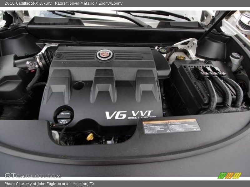 Radiant Silver Metallic / Ebony/Ebony 2016 Cadillac SRX Luxury