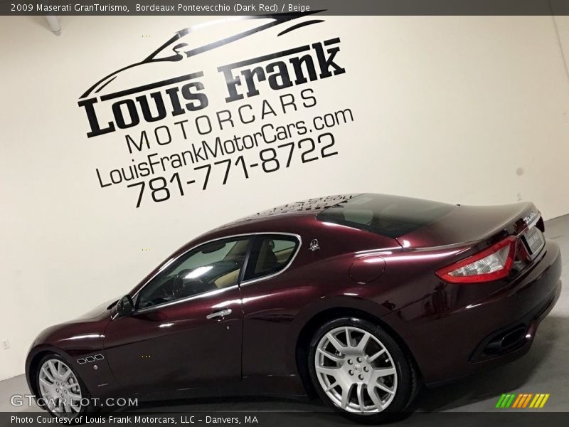 Bordeaux Pontevecchio (Dark Red) / Beige 2009 Maserati GranTurismo