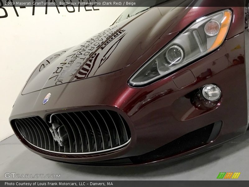 Bordeaux Pontevecchio (Dark Red) / Beige 2009 Maserati GranTurismo
