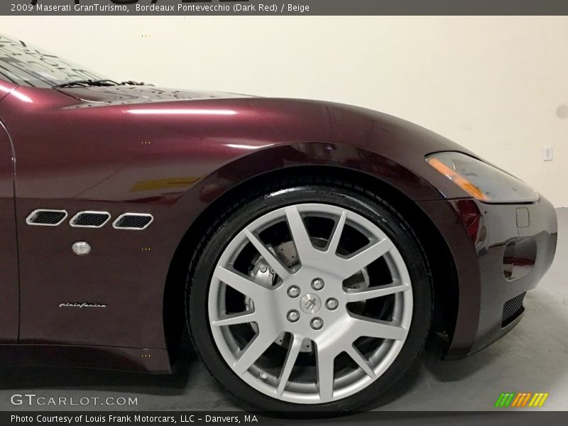 Bordeaux Pontevecchio (Dark Red) / Beige 2009 Maserati GranTurismo