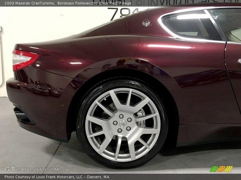 Bordeaux Pontevecchio (Dark Red) / Beige 2009 Maserati GranTurismo