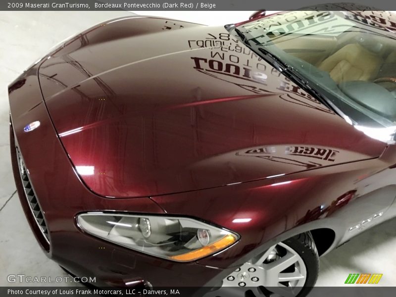 Bordeaux Pontevecchio (Dark Red) / Beige 2009 Maserati GranTurismo
