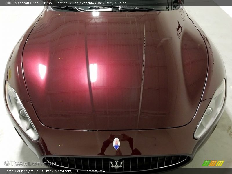 Bordeaux Pontevecchio (Dark Red) / Beige 2009 Maserati GranTurismo