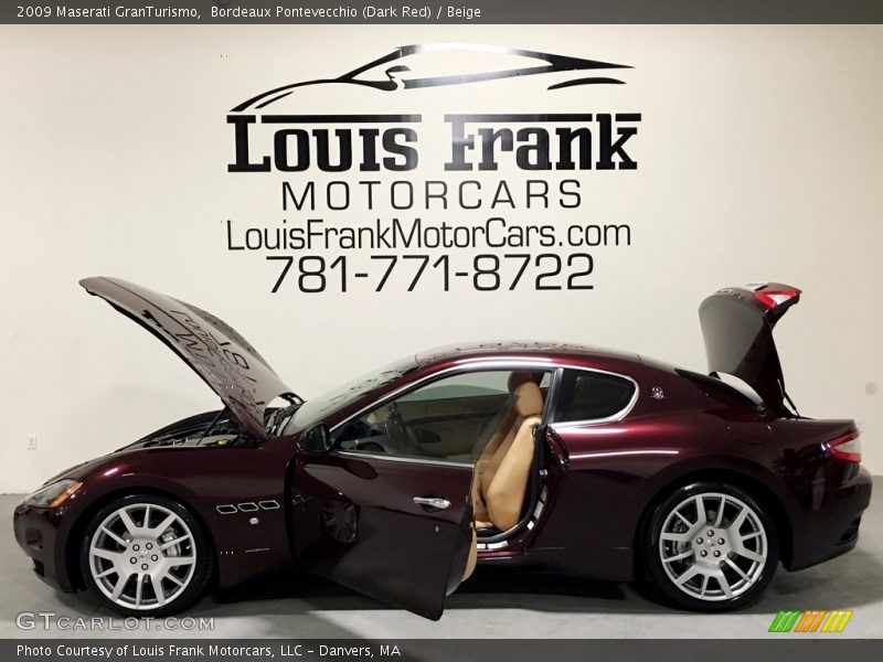 Bordeaux Pontevecchio (Dark Red) / Beige 2009 Maserati GranTurismo