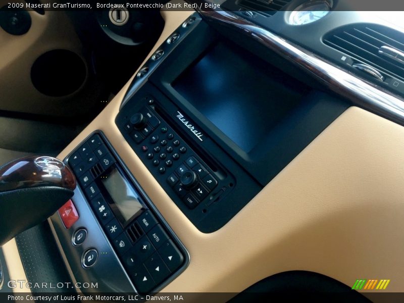 Bordeaux Pontevecchio (Dark Red) / Beige 2009 Maserati GranTurismo