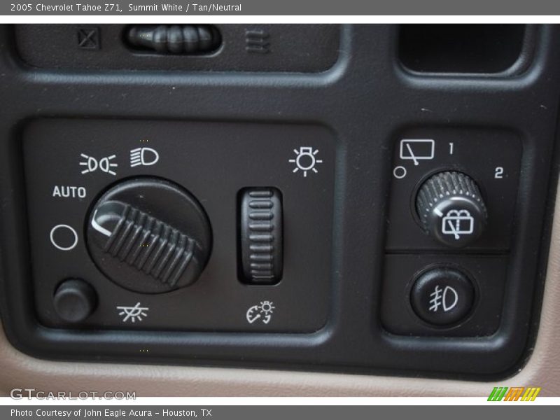 Summit White / Tan/Neutral 2005 Chevrolet Tahoe Z71