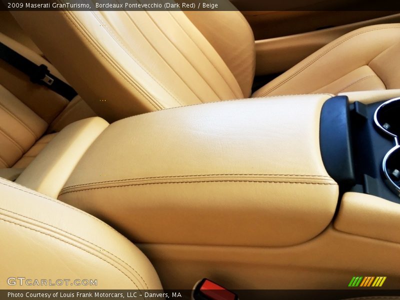 Bordeaux Pontevecchio (Dark Red) / Beige 2009 Maserati GranTurismo