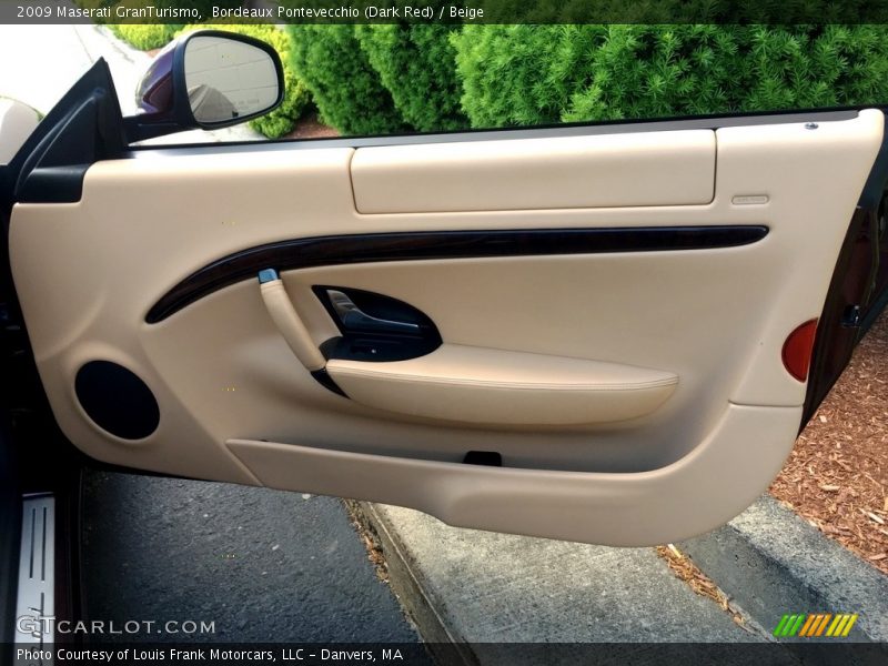 Bordeaux Pontevecchio (Dark Red) / Beige 2009 Maserati GranTurismo