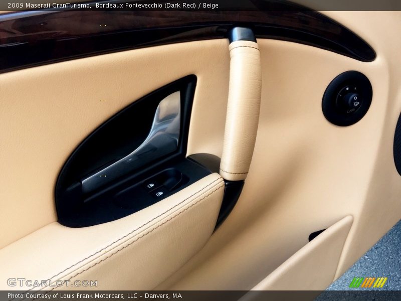 Bordeaux Pontevecchio (Dark Red) / Beige 2009 Maserati GranTurismo