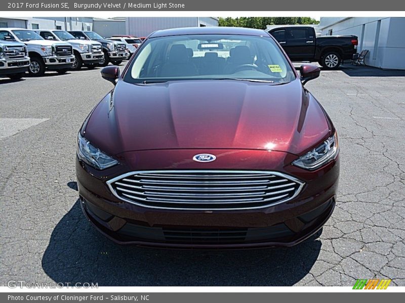 Burgundy Velvet / Medium Light Stone 2017 Ford Fusion SE