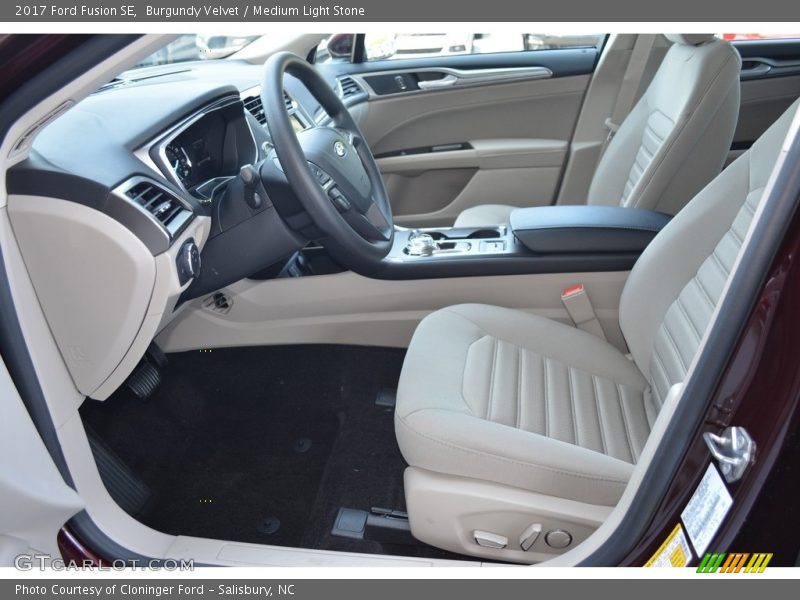 Burgundy Velvet / Medium Light Stone 2017 Ford Fusion SE