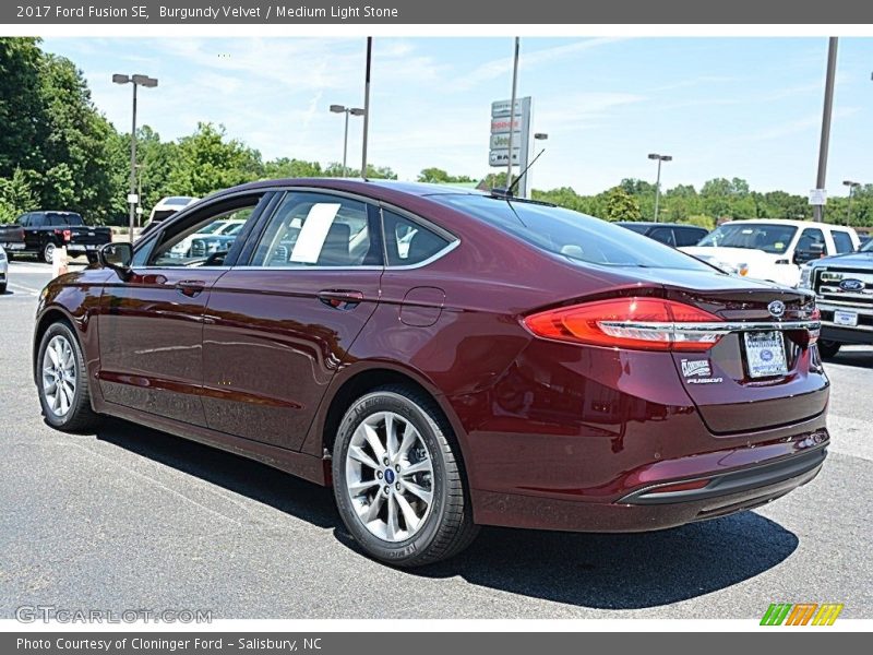 Burgundy Velvet / Medium Light Stone 2017 Ford Fusion SE