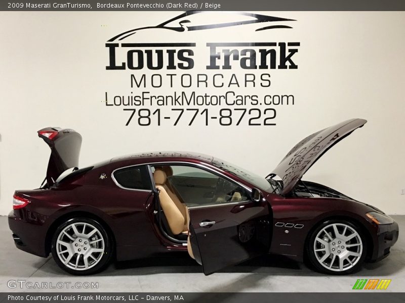 Bordeaux Pontevecchio (Dark Red) / Beige 2009 Maserati GranTurismo