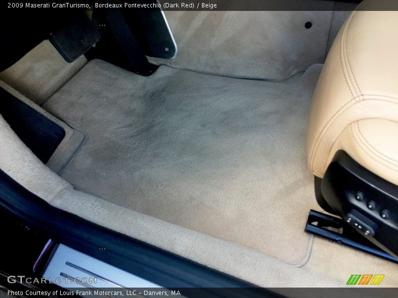 Bordeaux Pontevecchio (Dark Red) / Beige 2009 Maserati GranTurismo