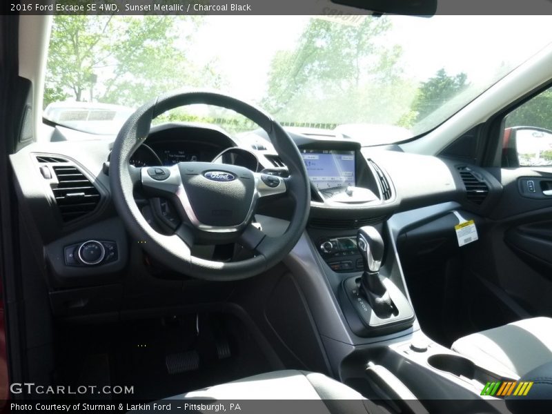 Sunset Metallic / Charcoal Black 2016 Ford Escape SE 4WD