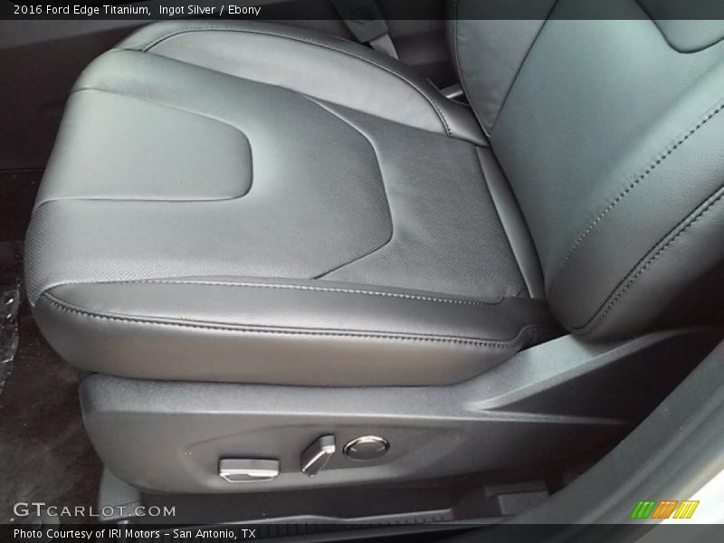 Ingot Silver / Ebony 2016 Ford Edge Titanium