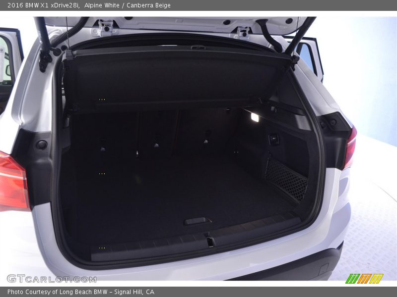 Alpine White / Canberra Beige 2016 BMW X1 xDrive28i