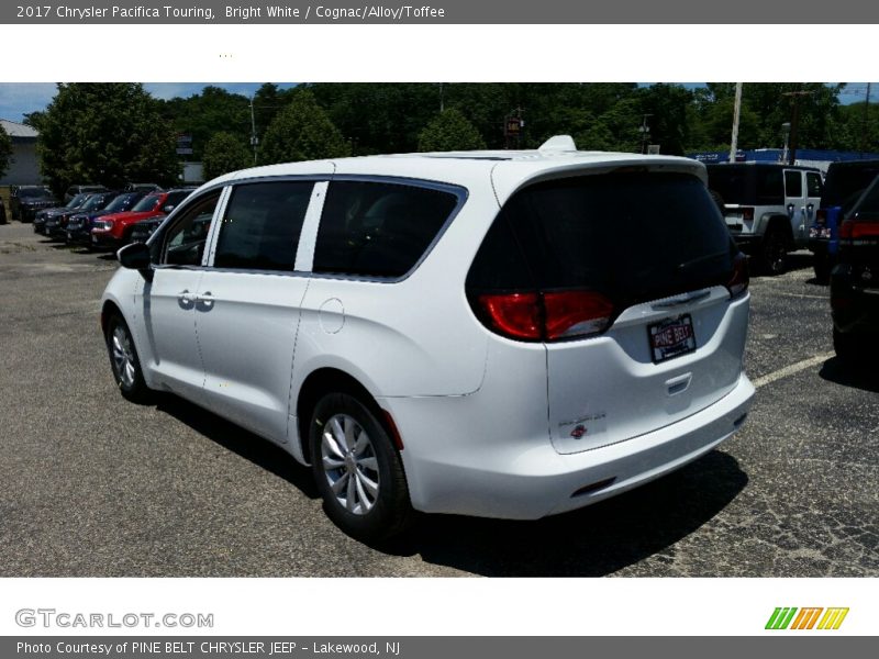 Bright White / Cognac/Alloy/Toffee 2017 Chrysler Pacifica Touring