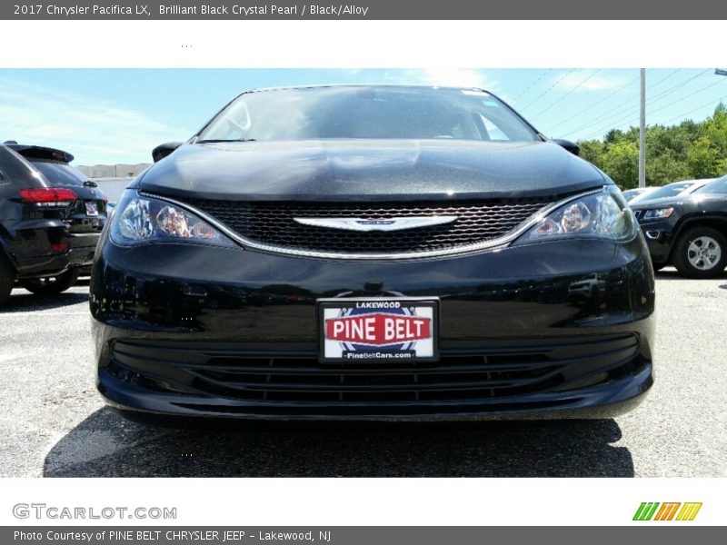 Brilliant Black Crystal Pearl / Black/Alloy 2017 Chrysler Pacifica LX