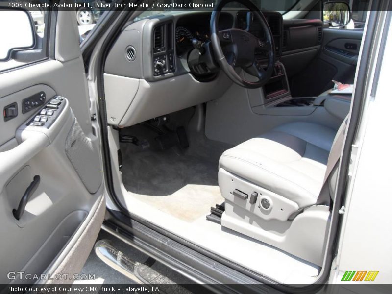 Silver Birch Metallic / Gray/Dark Charcoal 2005 Chevrolet Avalanche LT