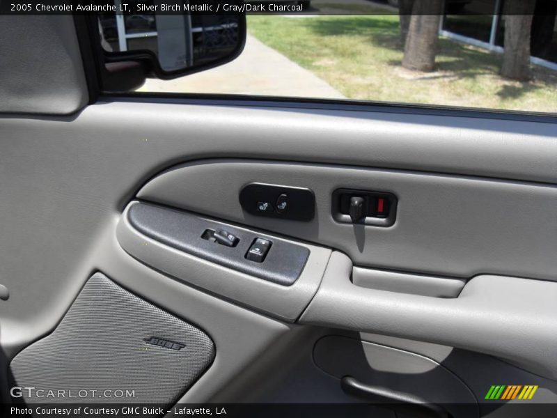 Silver Birch Metallic / Gray/Dark Charcoal 2005 Chevrolet Avalanche LT